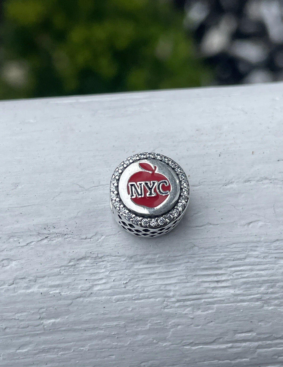 Pandora New York City
Exclusive Heart NYC Reversible Signet Travel Charm