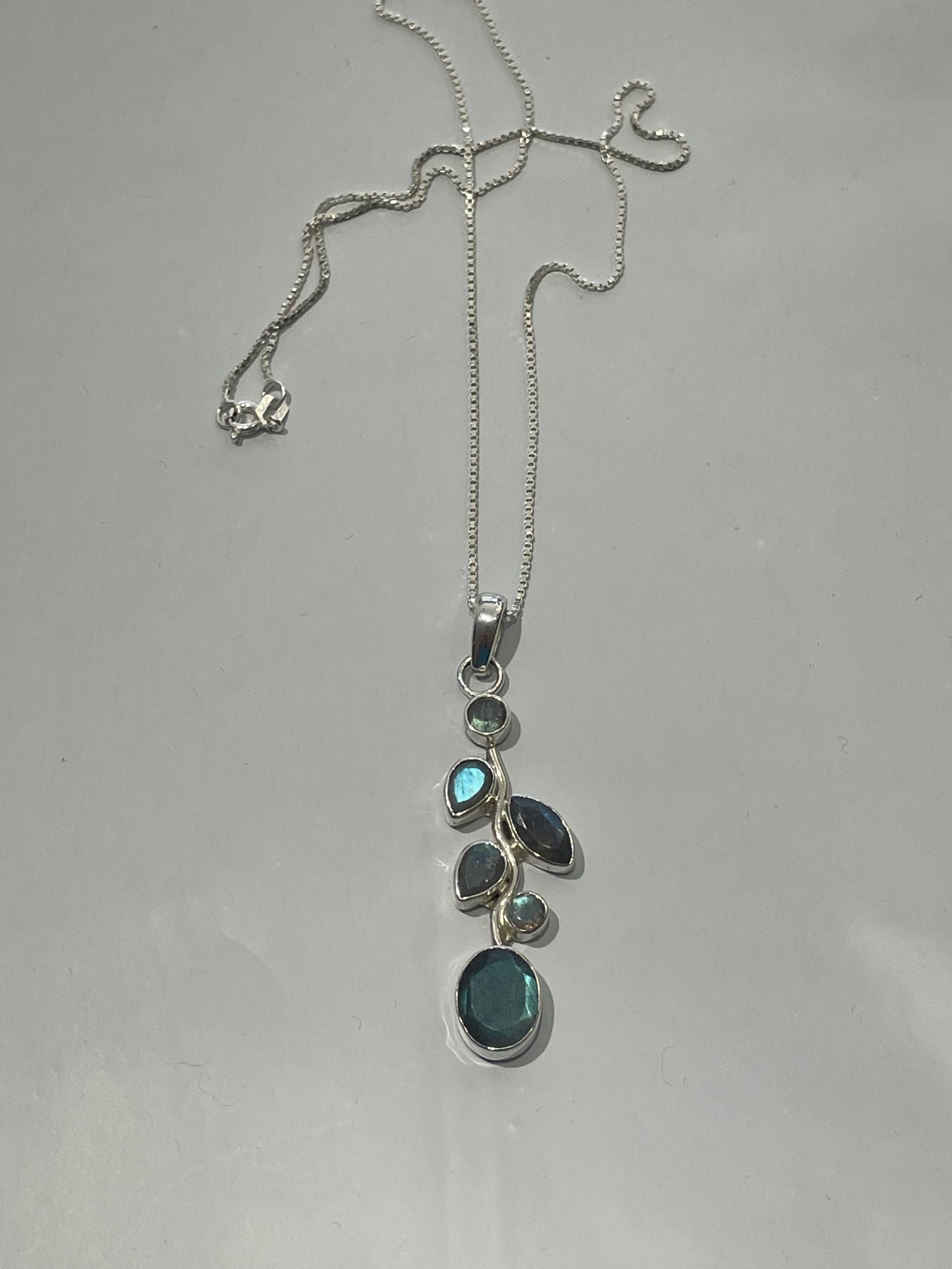 925 Sterling Silver Vertical Labradorite Stone Necklace