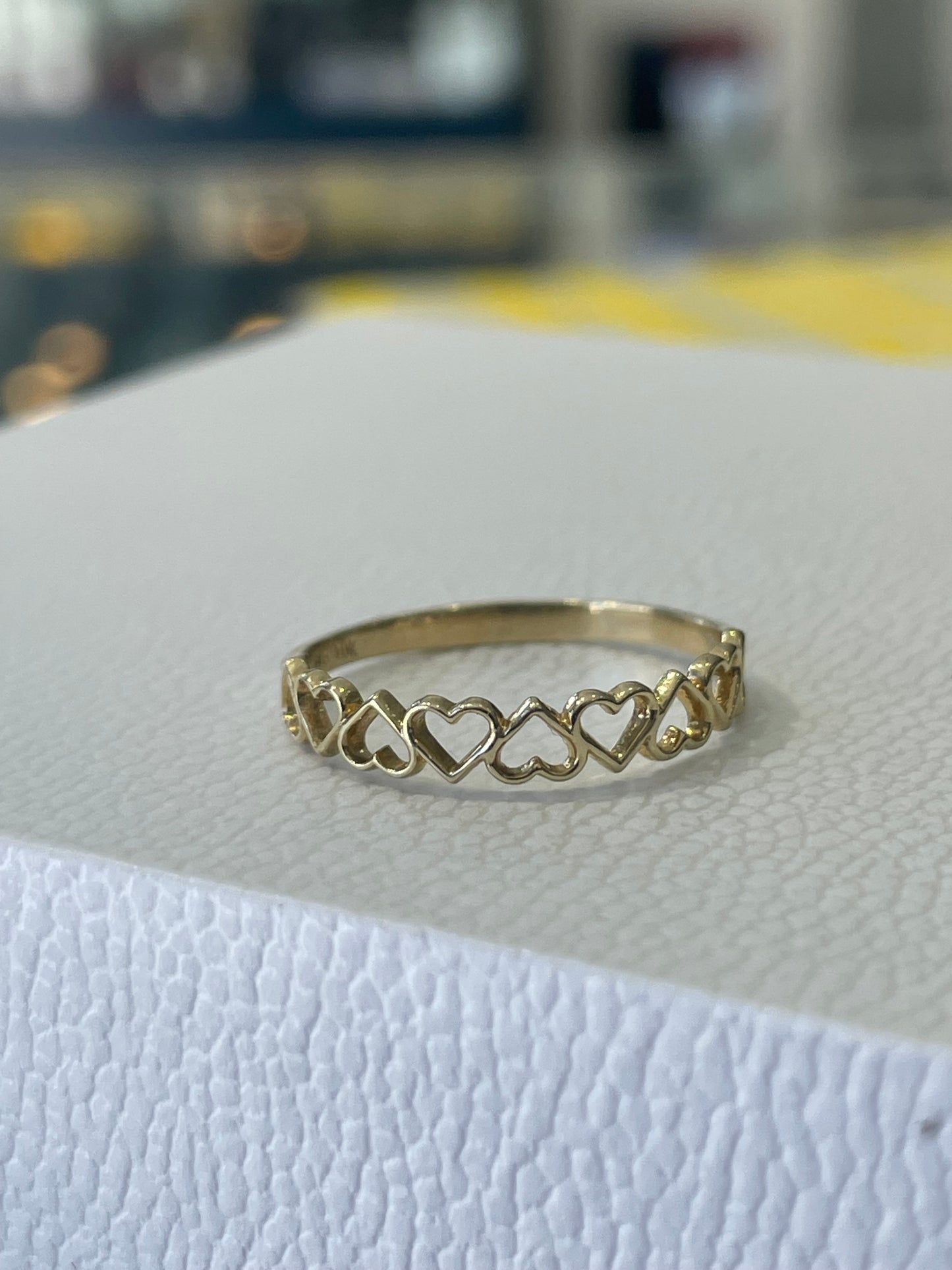 10k Gold Open Hearts Band Ring Size 7