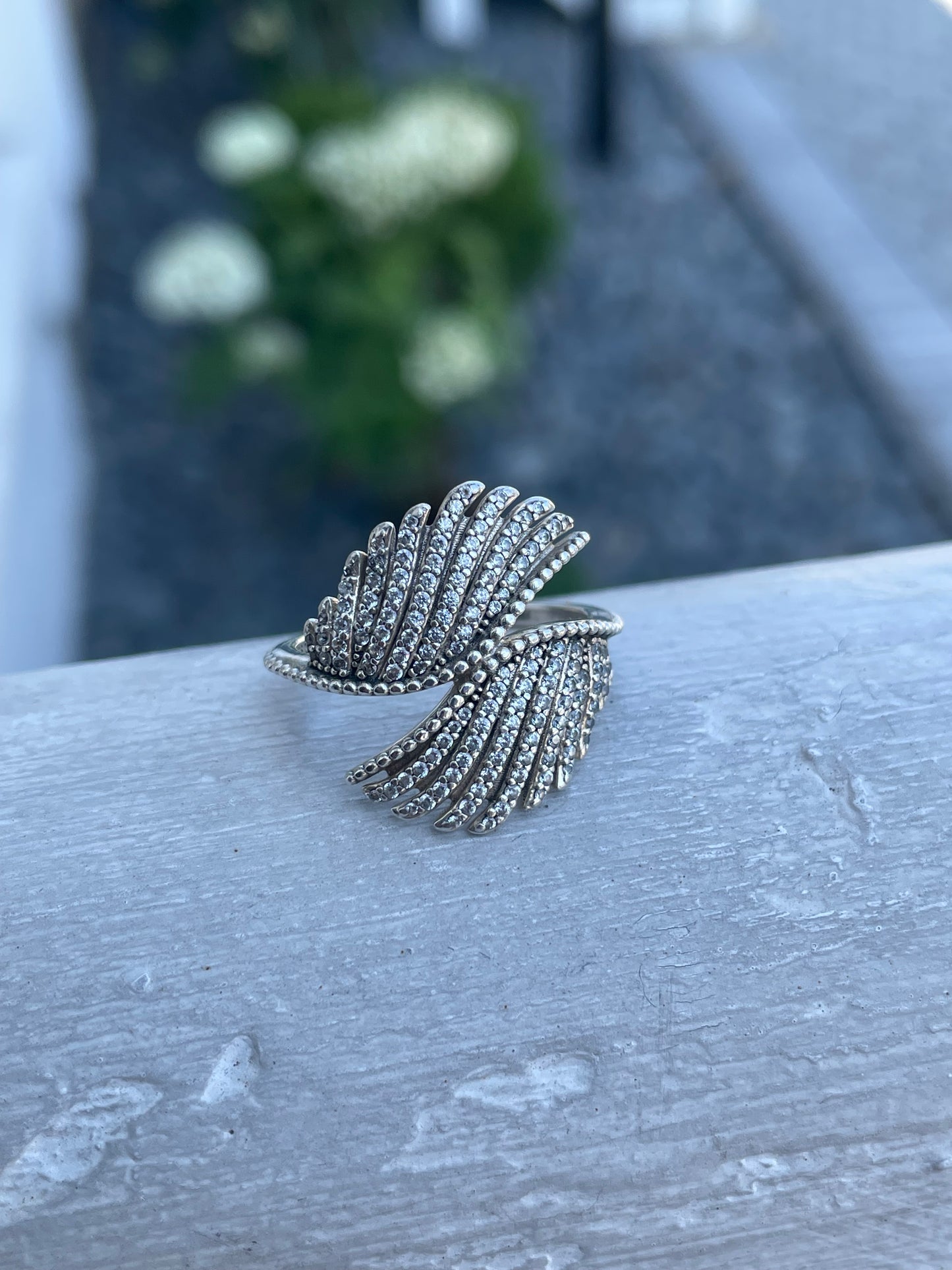 Retired Pandora Majestic Feathers Ring Size 9