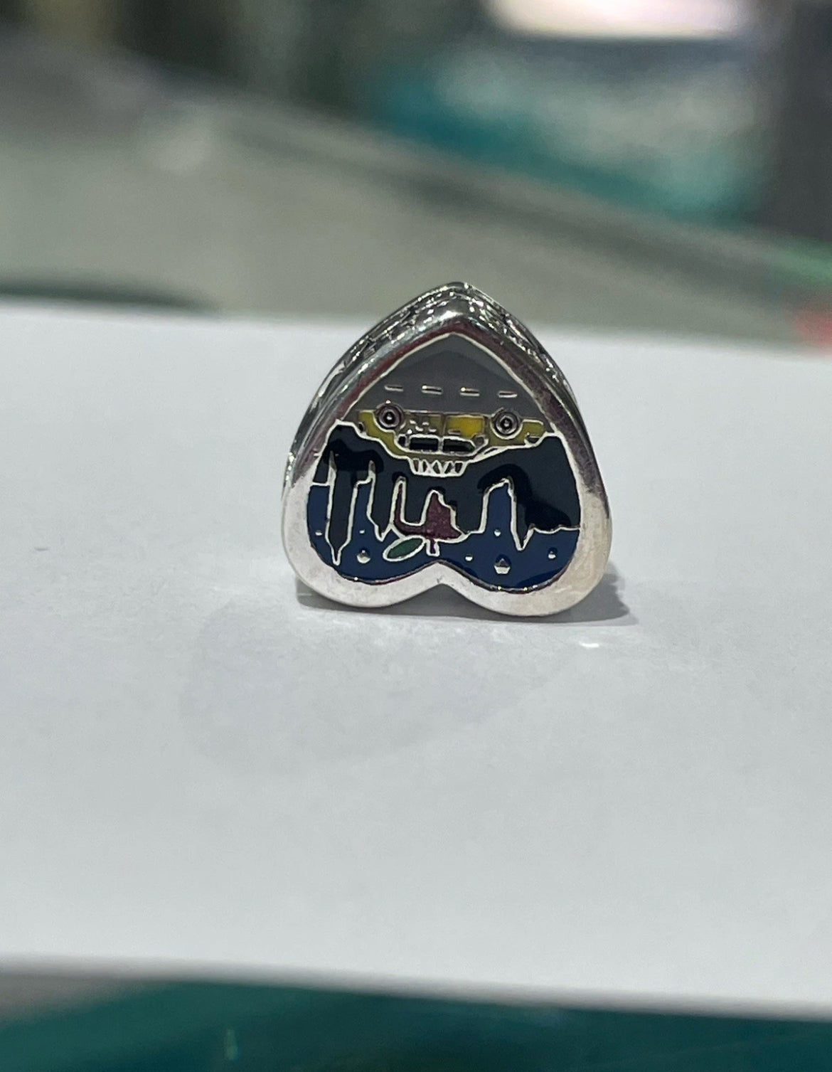 Pandora NYC Exclusive Sleepless In New York Scenic Travel Heart Charm