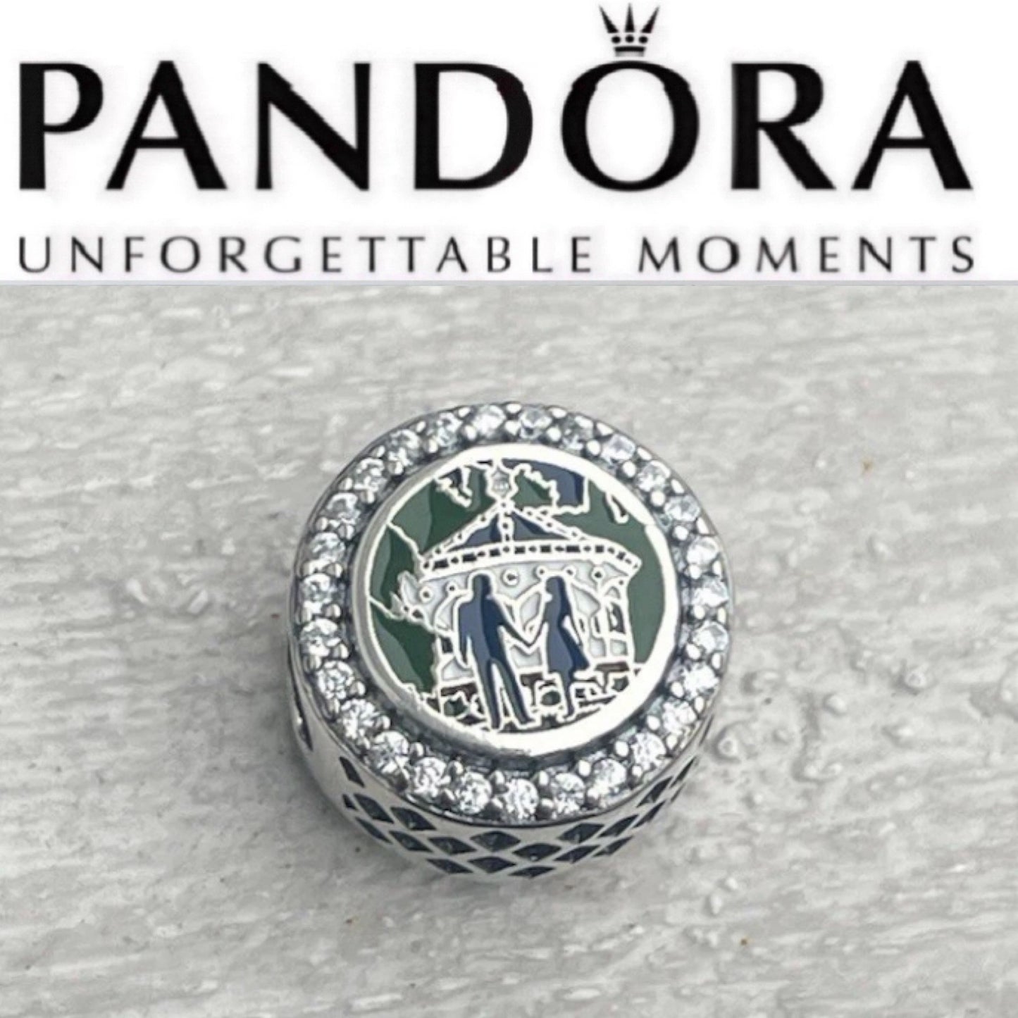 Pandora Pennsylvania Exclusive Peddler’s Village Round Signet Charm