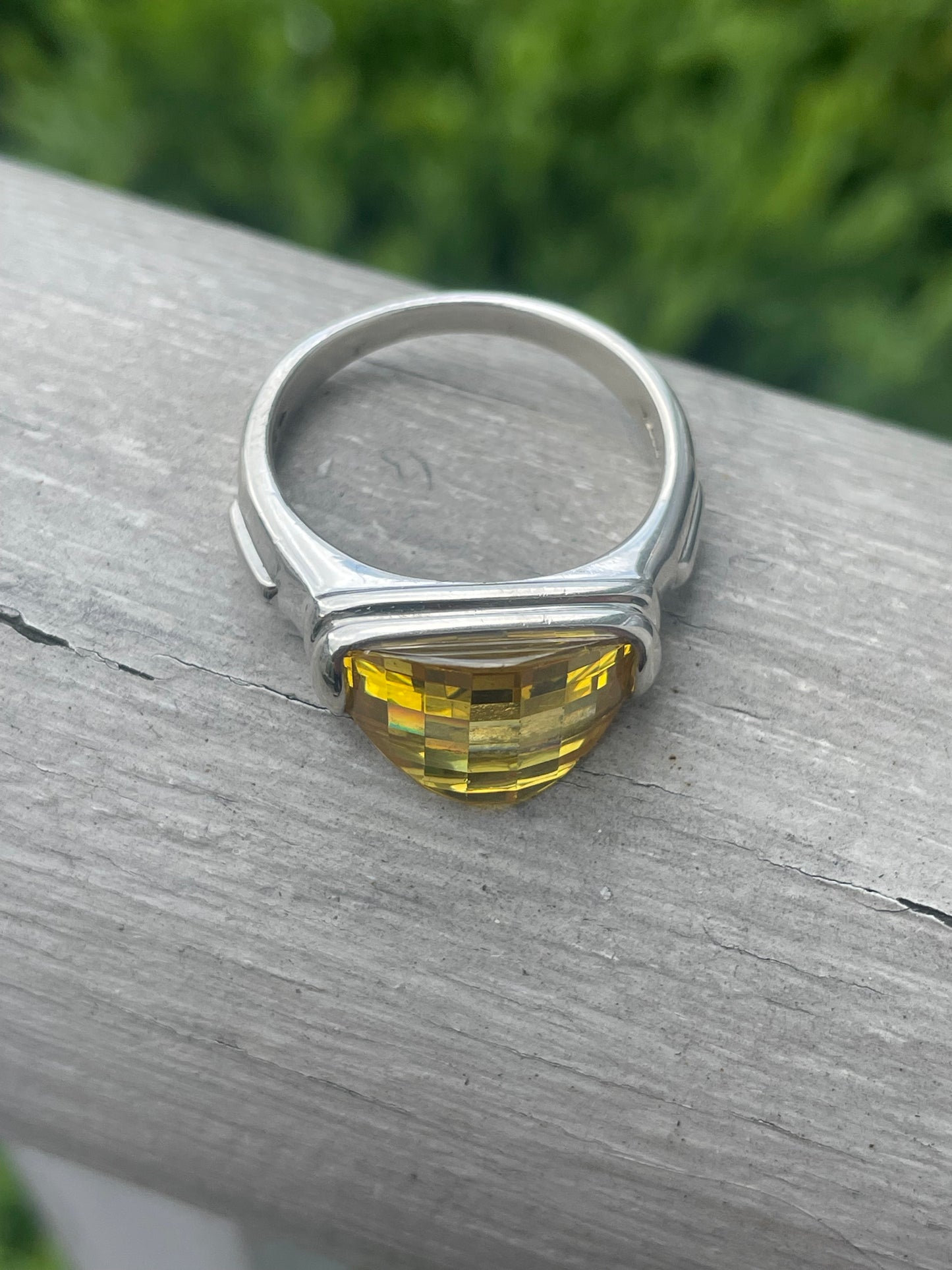 925 Sterling Silver Curved Oval Multifaceted Synthetic Citrine Ring