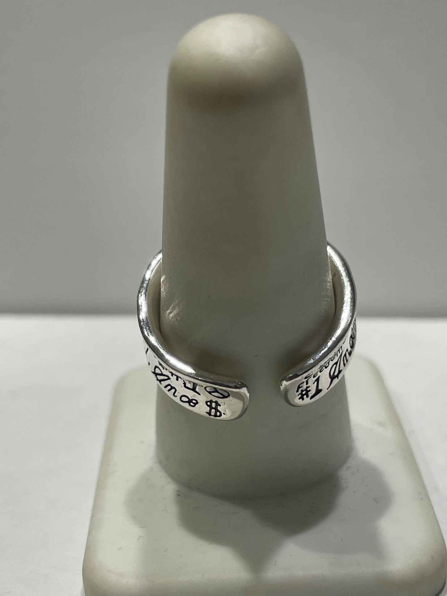 925 Sterling Silver Peace Love & Freedom Open Size Graffiti Ring