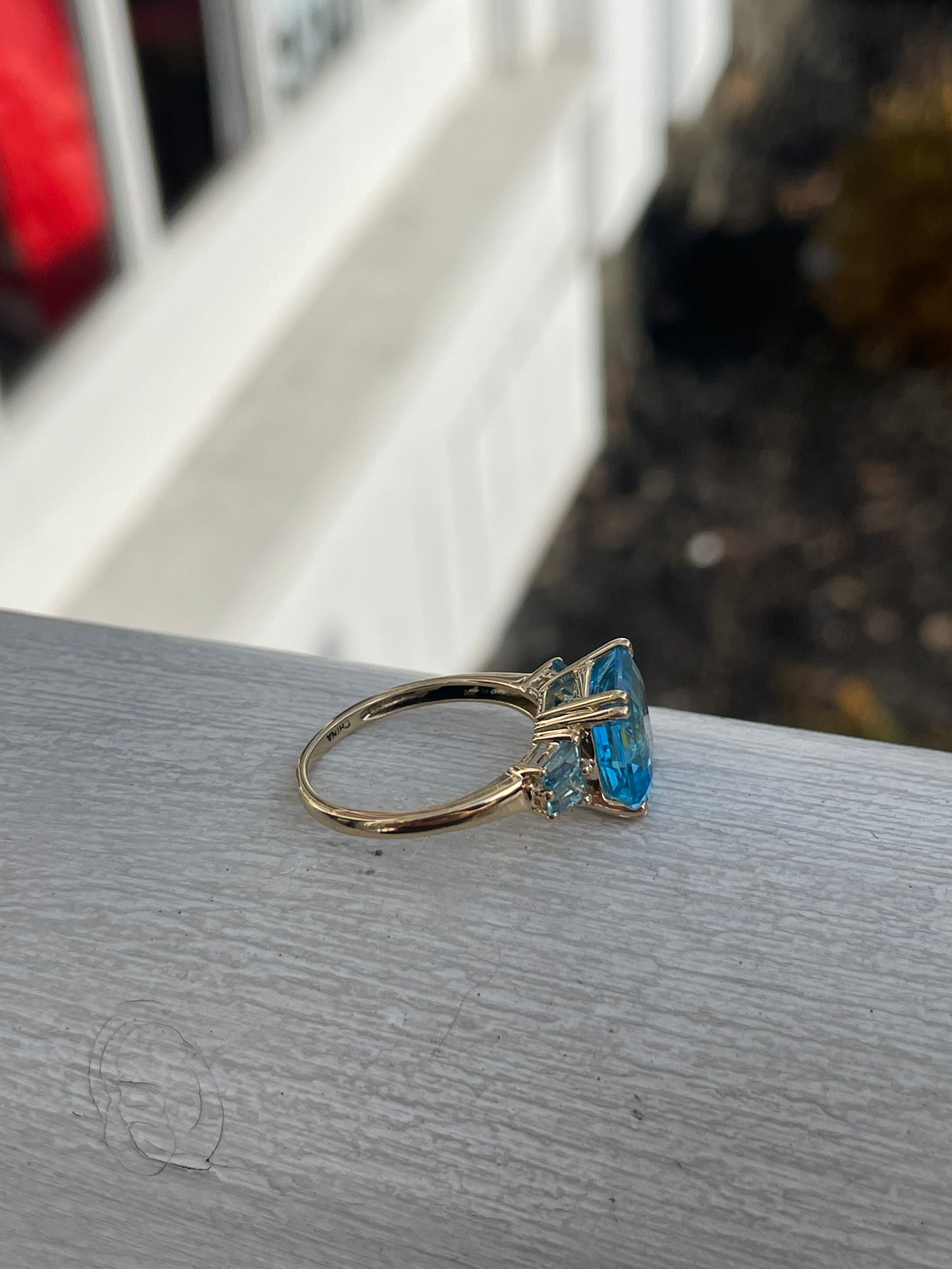 14k Gold Swiss Blue Topaz Cushion Cut Cocktail Ring Size 7
