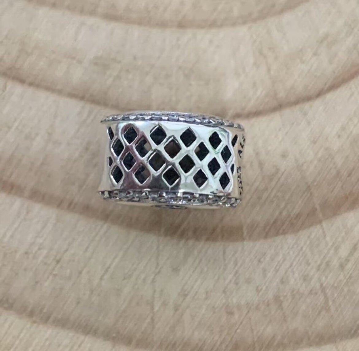 Pandora Chattanooga Tennessee City Exclusive Round Signet State Travel Charm