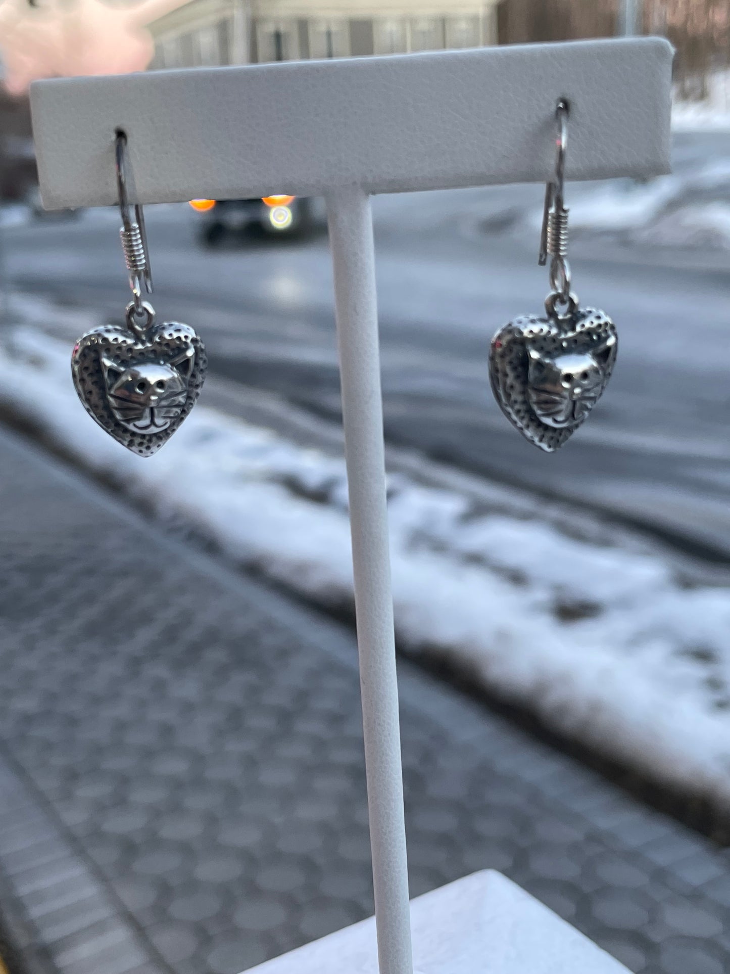 925 Sterling Silver Cartoon Cat Face Heart Dangle Earrings