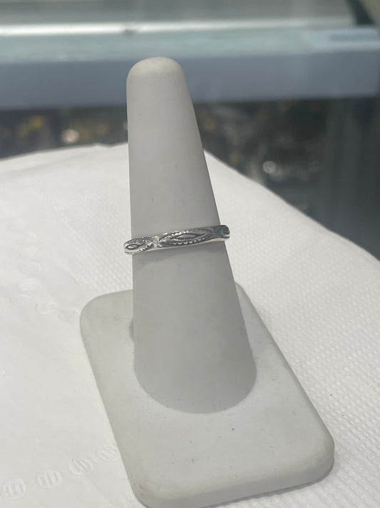 Designer Silpada 925 Sterling Silver Thin Textured Band Ring Size 7