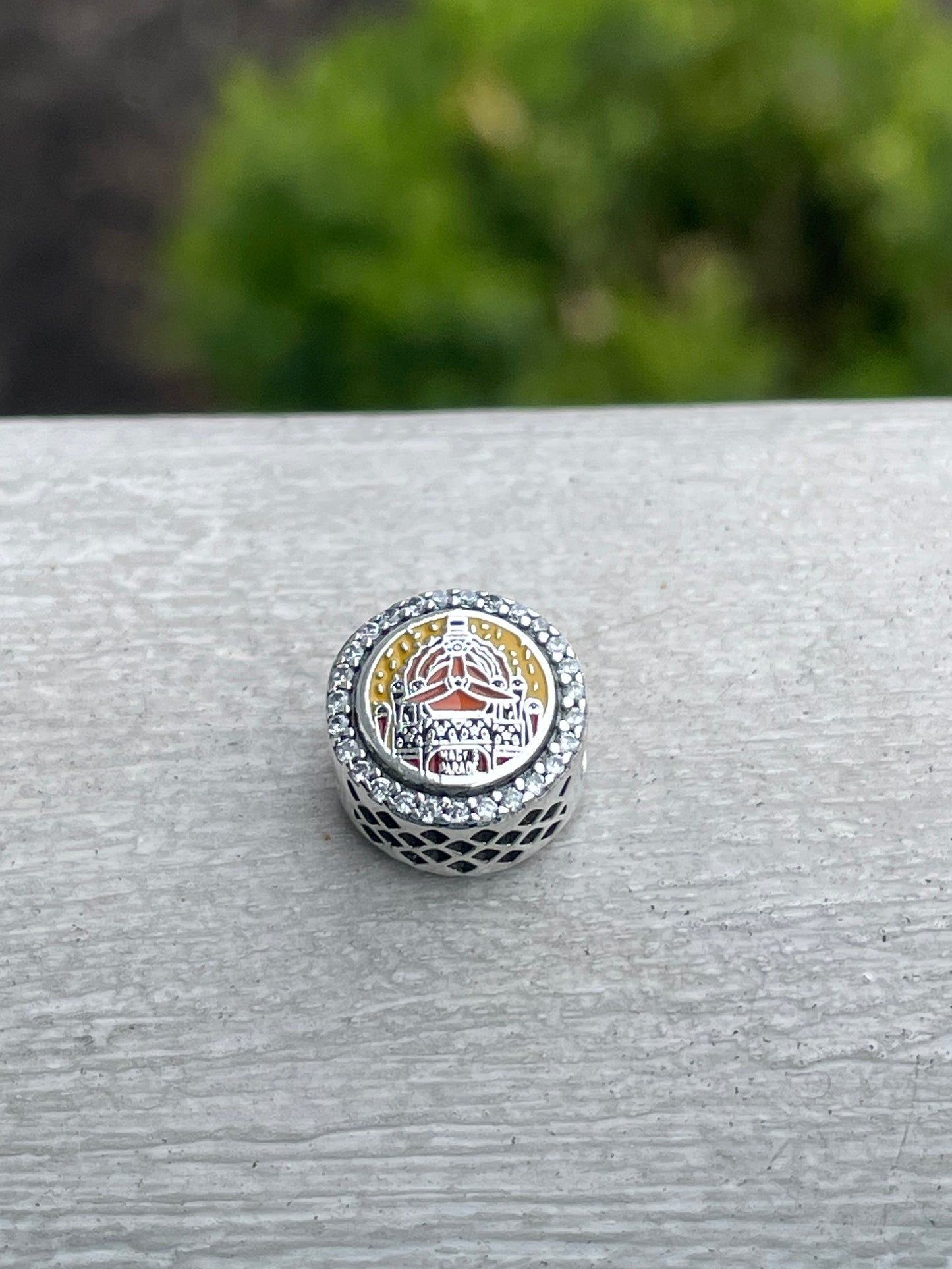 Pandora Limited Edition Macy’s Thanksgiving Day Parade New York City Exclusive Reversible Travel Charm