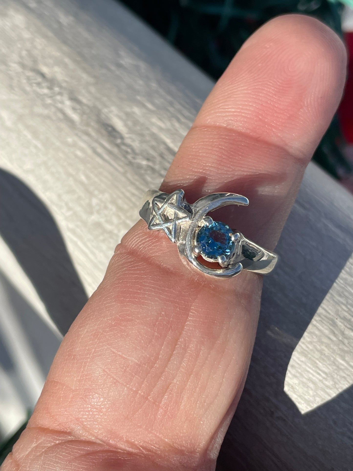 925 Sterling Silver Wiccan Star & Crescent Moon Ring with Blue Topaz Size 8.25
