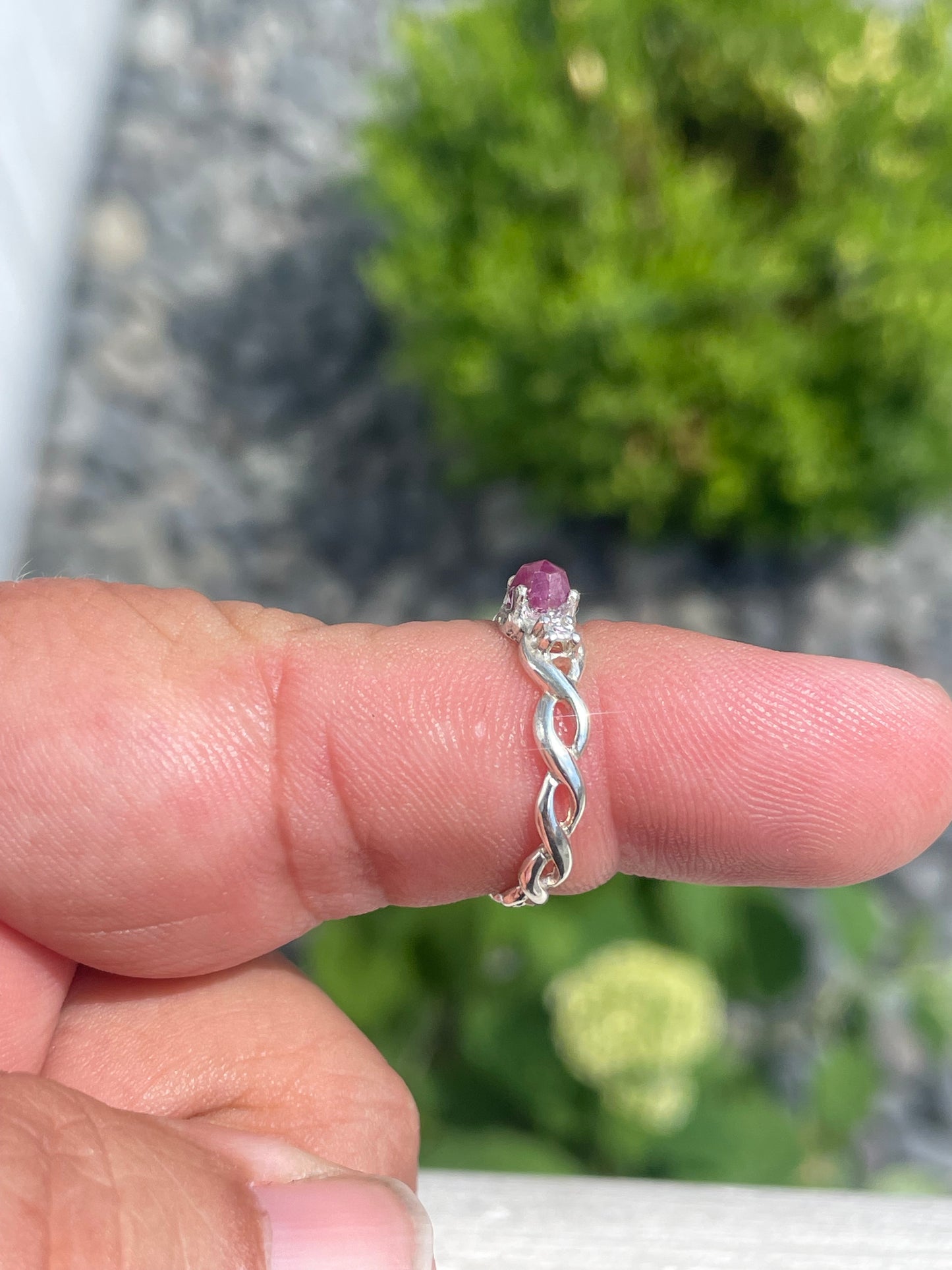 925 Sterling Silver Natural Ruby & Diamond Past Present Future Infinity Band Ring Size 7.5