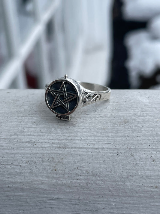 925 Sterling Silver Wiccan Star Poison Ring Size 10