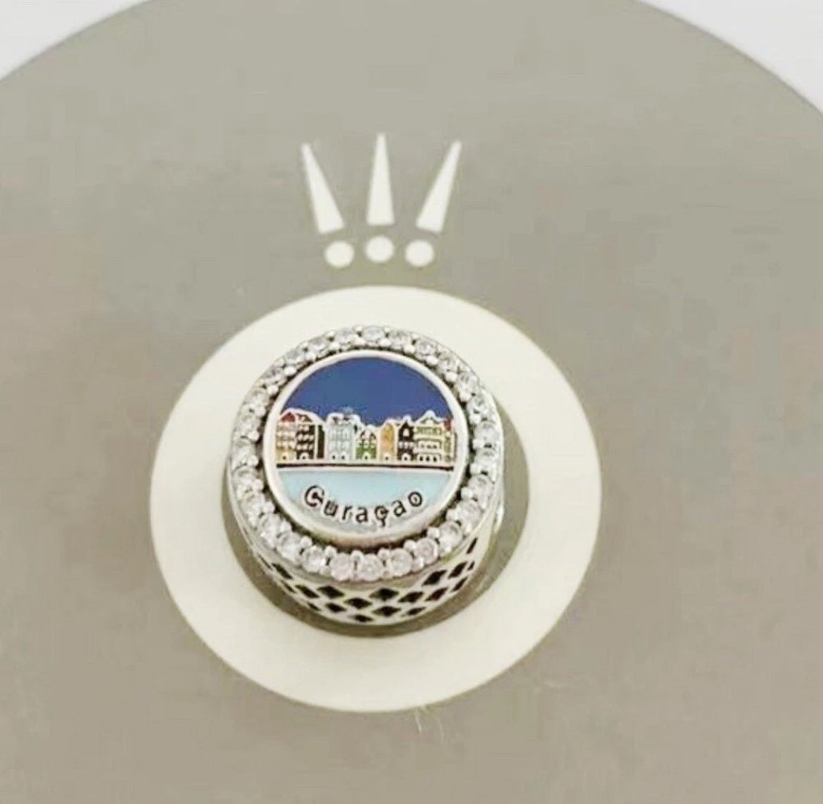 Pandora Curacao Round Signet Exclusive Charm