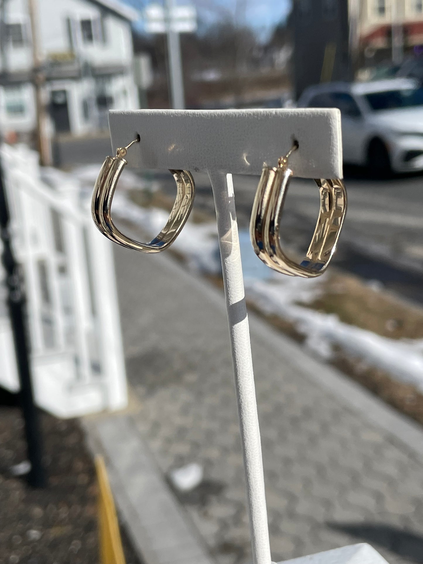 14k Gold Rounded off Square Hoop Earrings