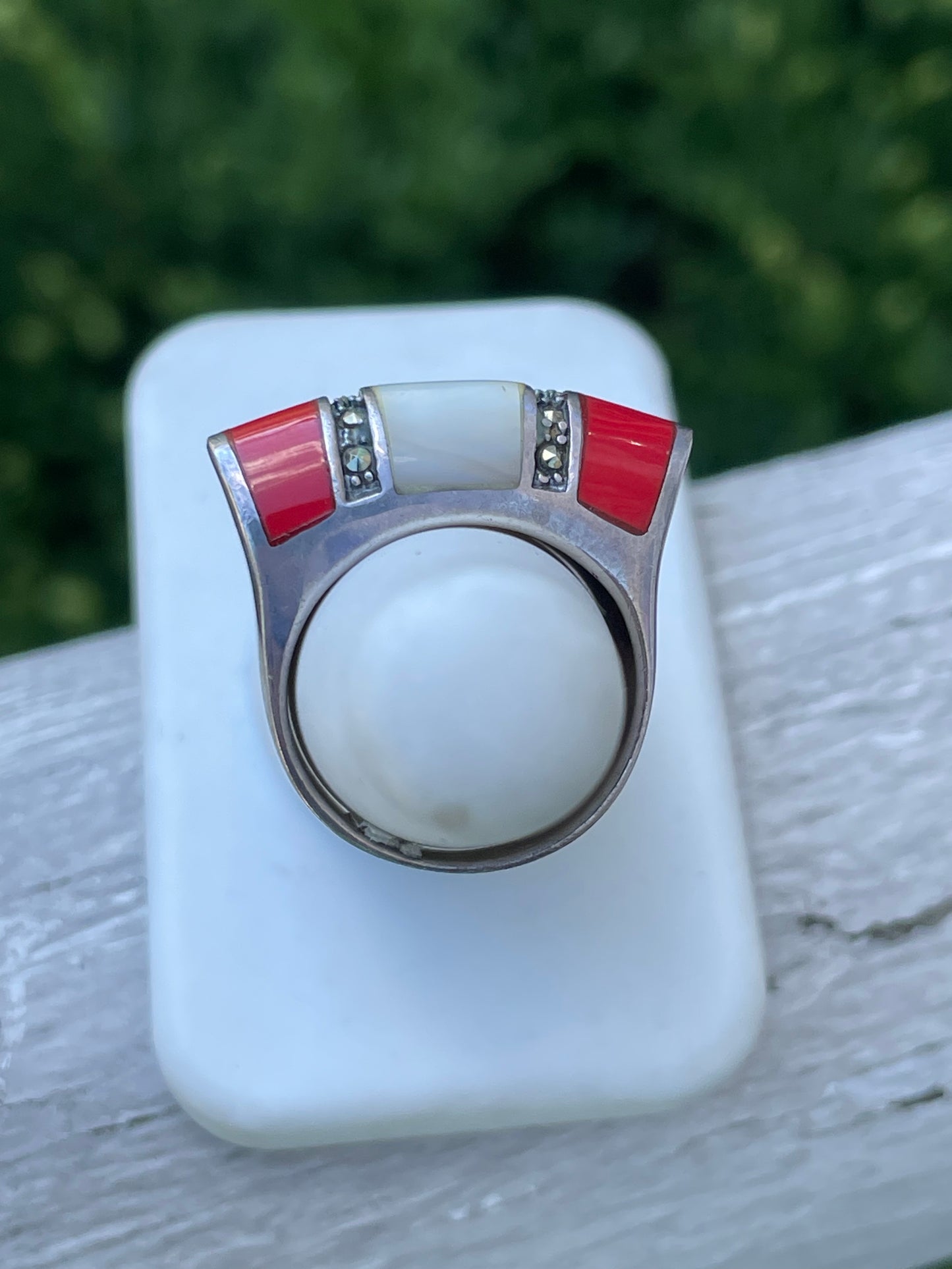 925 Sterling Silver Red Jasper & Mother of Pearl Bar Ring