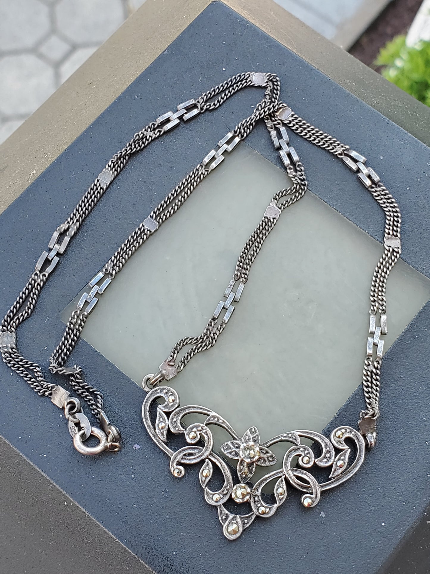 925 Sterling Silver Vintage Marcasite Filagre Decor Necklace