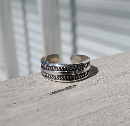 925 Sterling Silver Oxidized Toe Ring Band