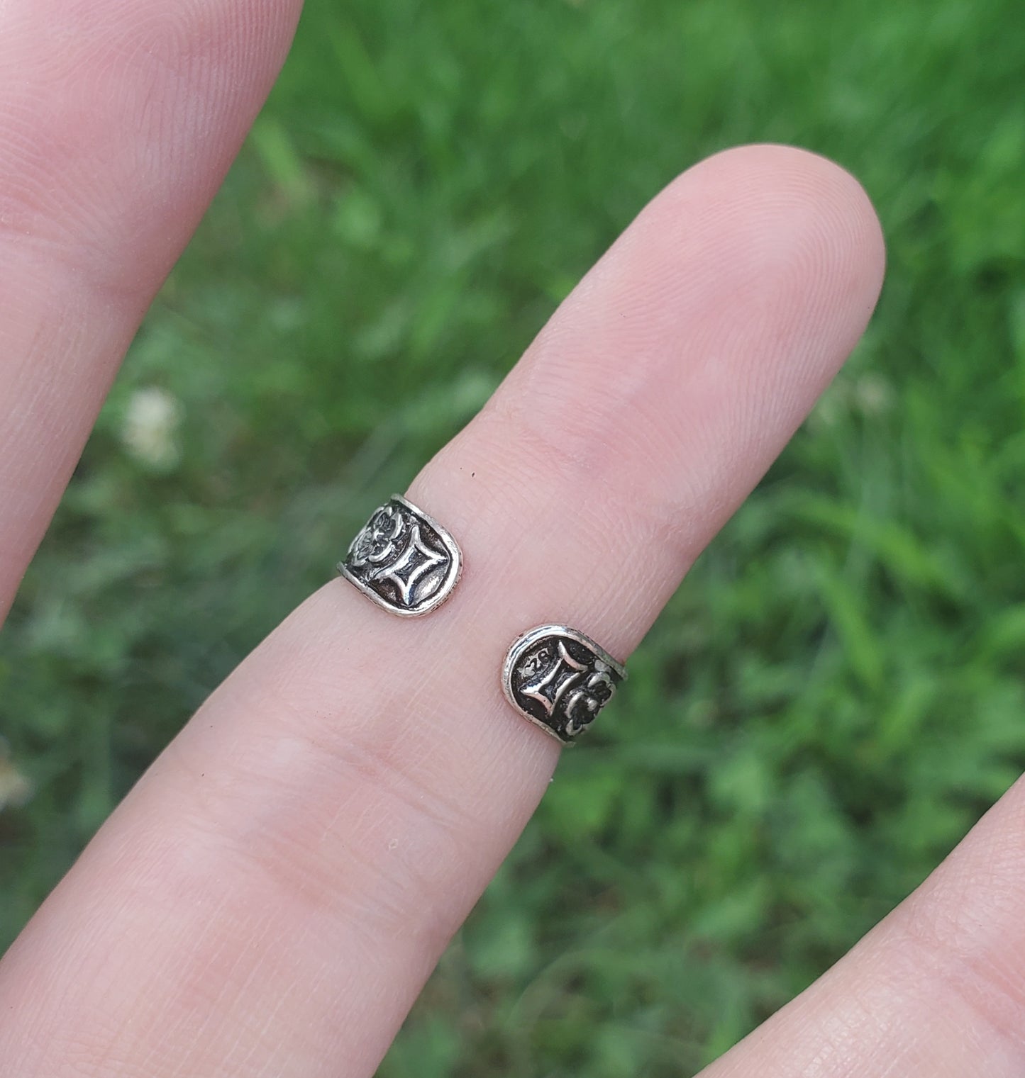 925 Sterling Silver Oxidized Floral Band Adjustable Toe/ Mid-Finger Ring