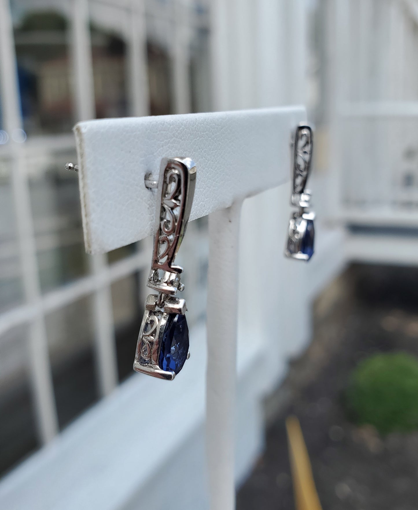 925 Sterling Silver 2ct tcw Natural Tanzanite and Diamond drop earrings