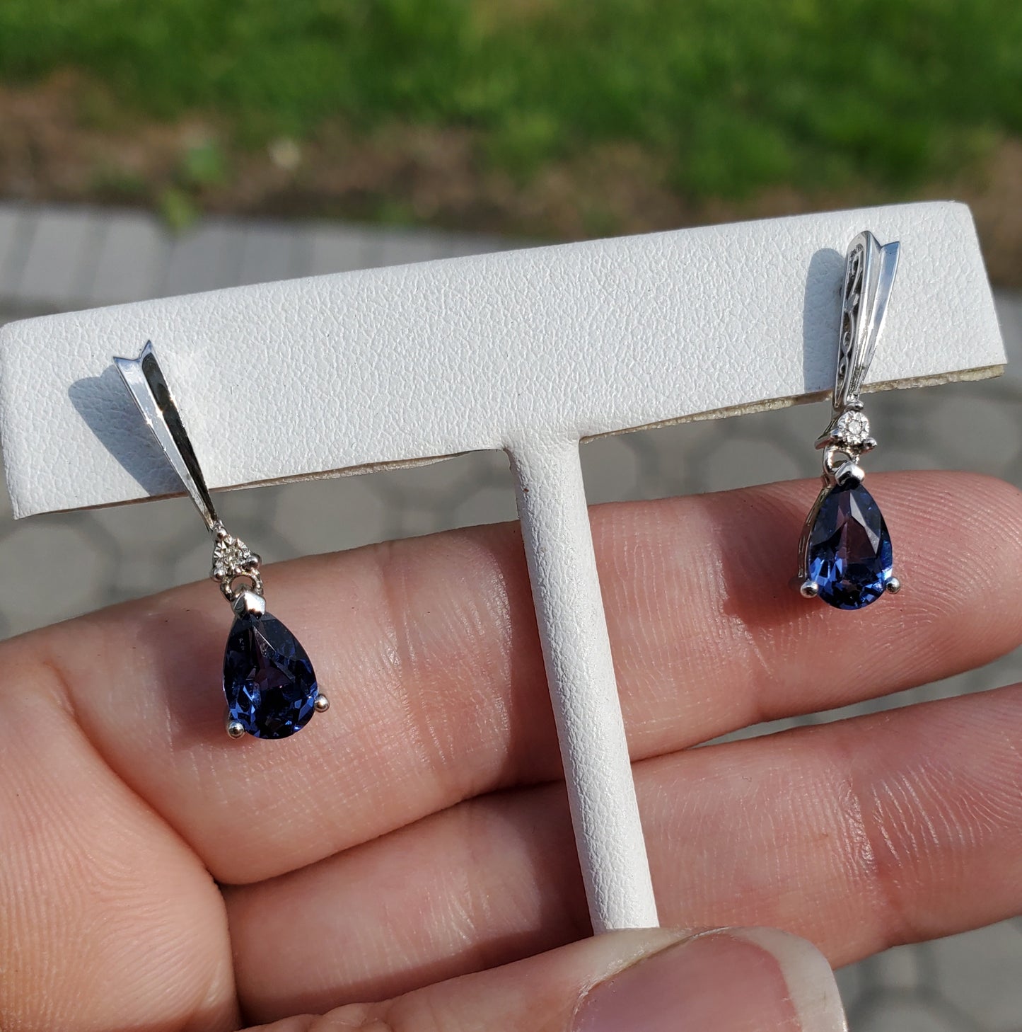 925 Sterling Silver 2ct tcw Natural Tanzanite and Diamond drop earrings