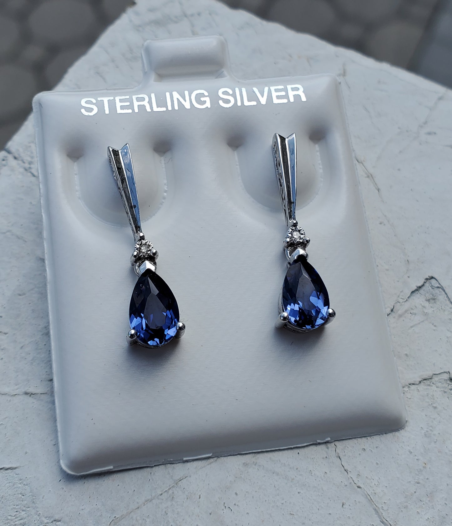 925 Sterling Silver 2ct tcw Natural Tanzanite and Diamond drop earrings