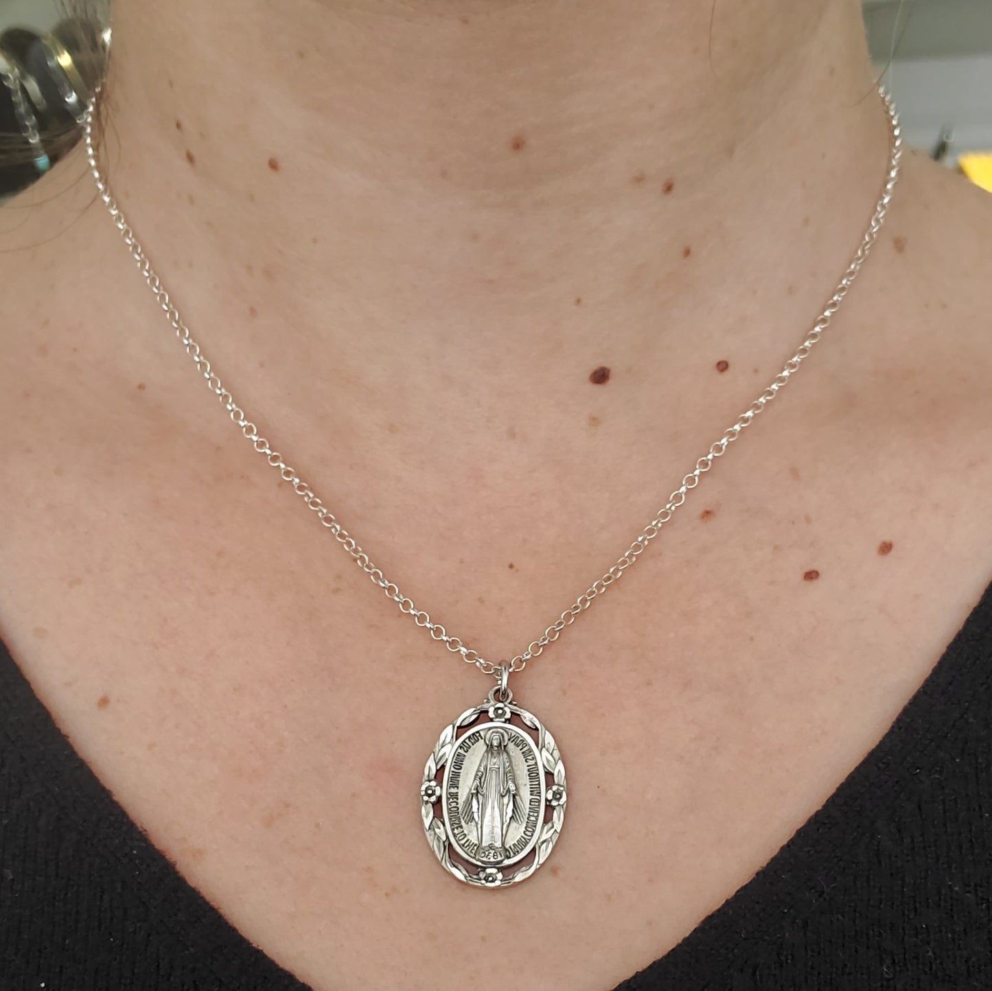 925 Sterling Silver Virgin Mary Prayer Necklace