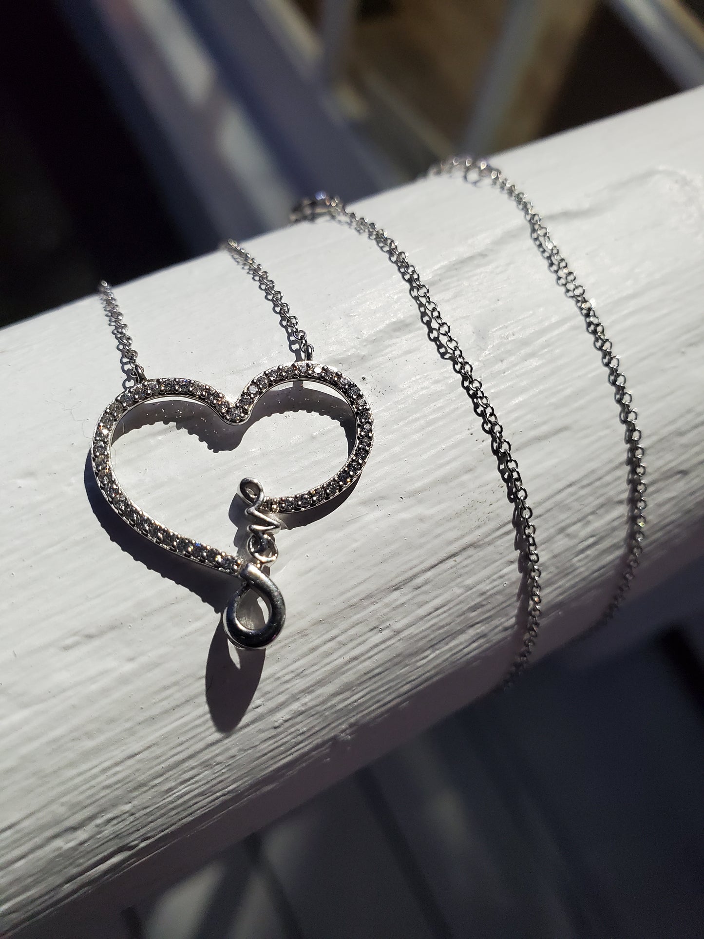 925 Sterling Silver Entwined Love Sparking ❤️ Heart Zirconia Necklace