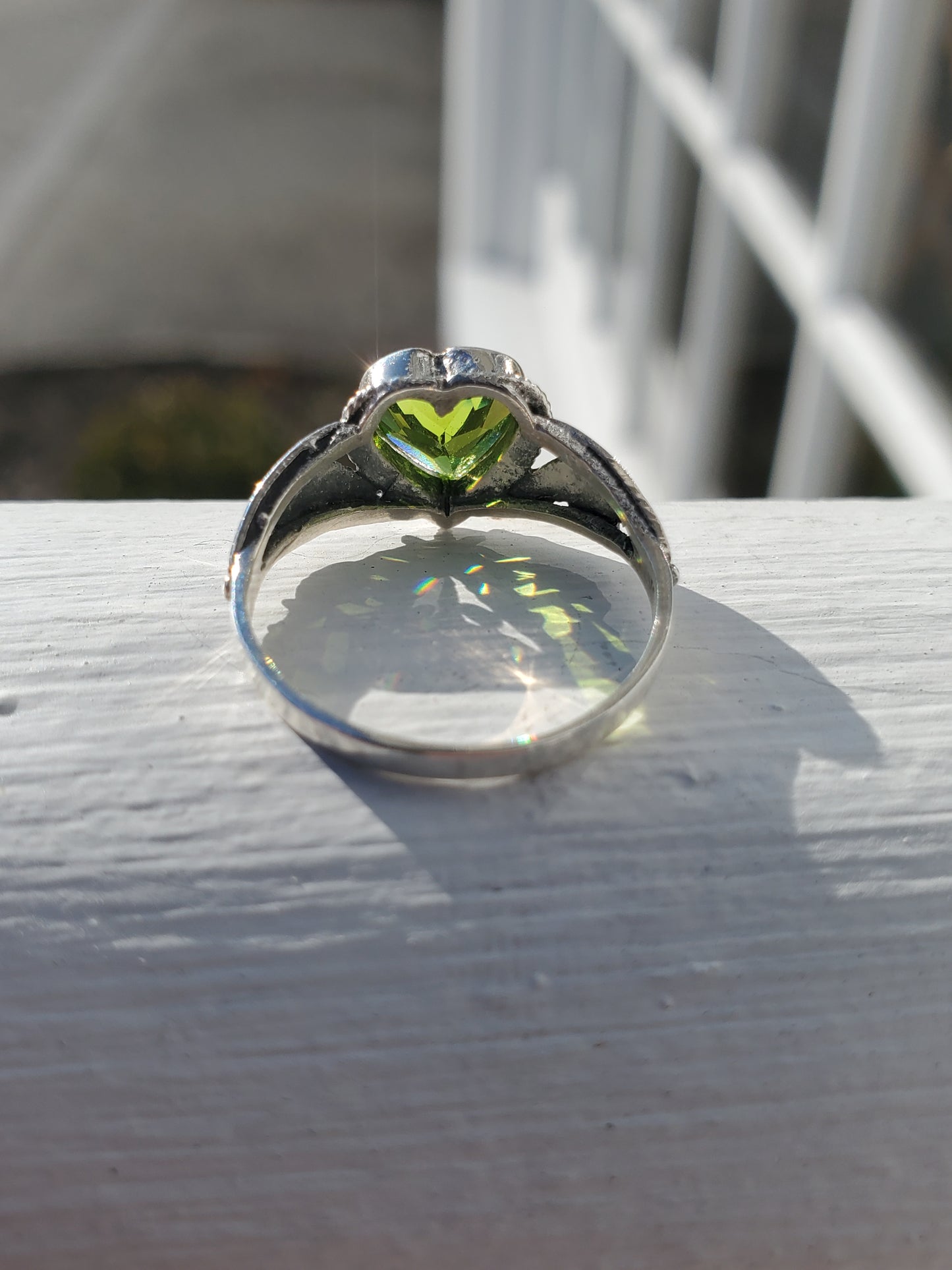 925 Sterling Silver Vintage Simulated Heart Shape Peridot Ring