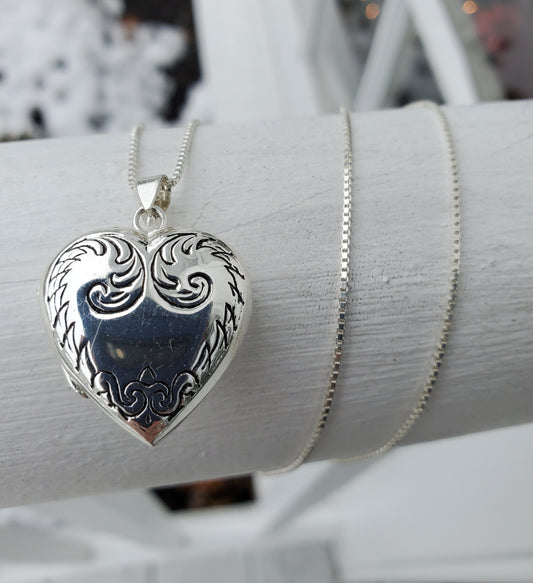 925 Sterling Silver Hi-polish Puffy heart locket with Black etching design