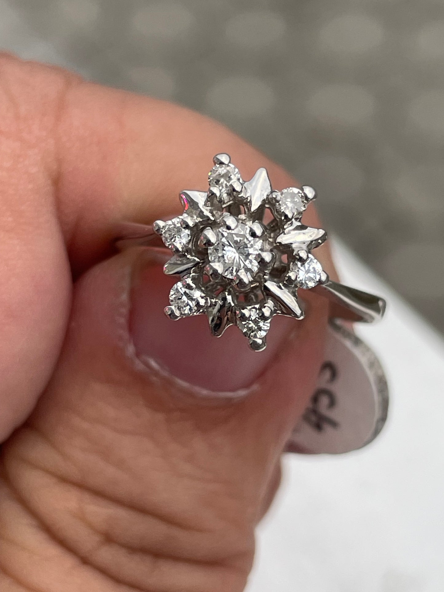 14k White Gold Diamond Snowflake Ring Size 8