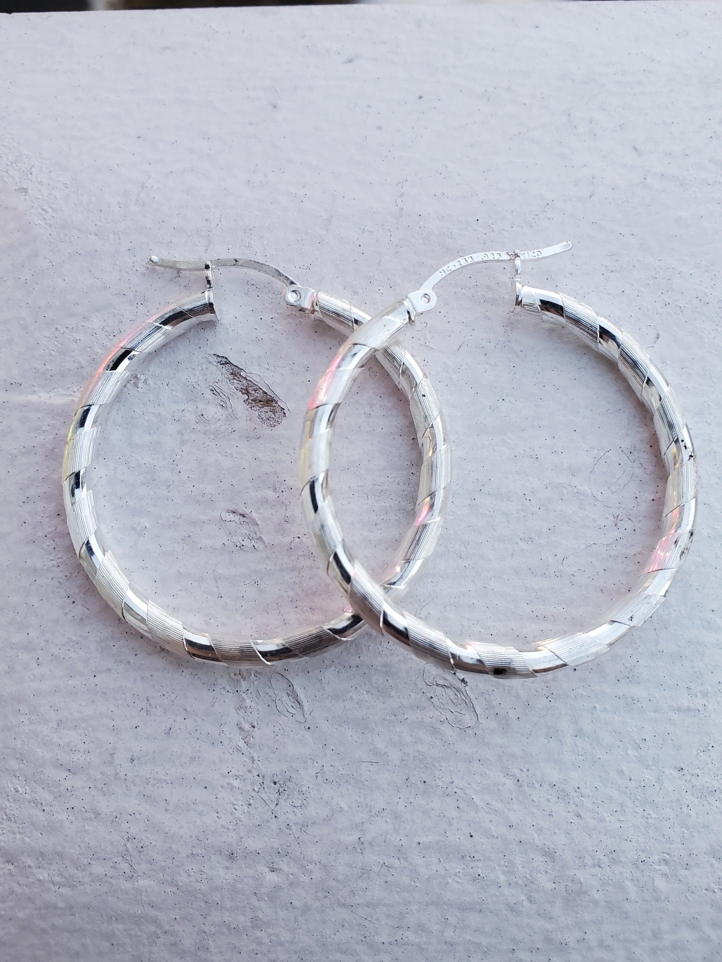 925 Sterling Silver Ribbon Design Hoop Earrings