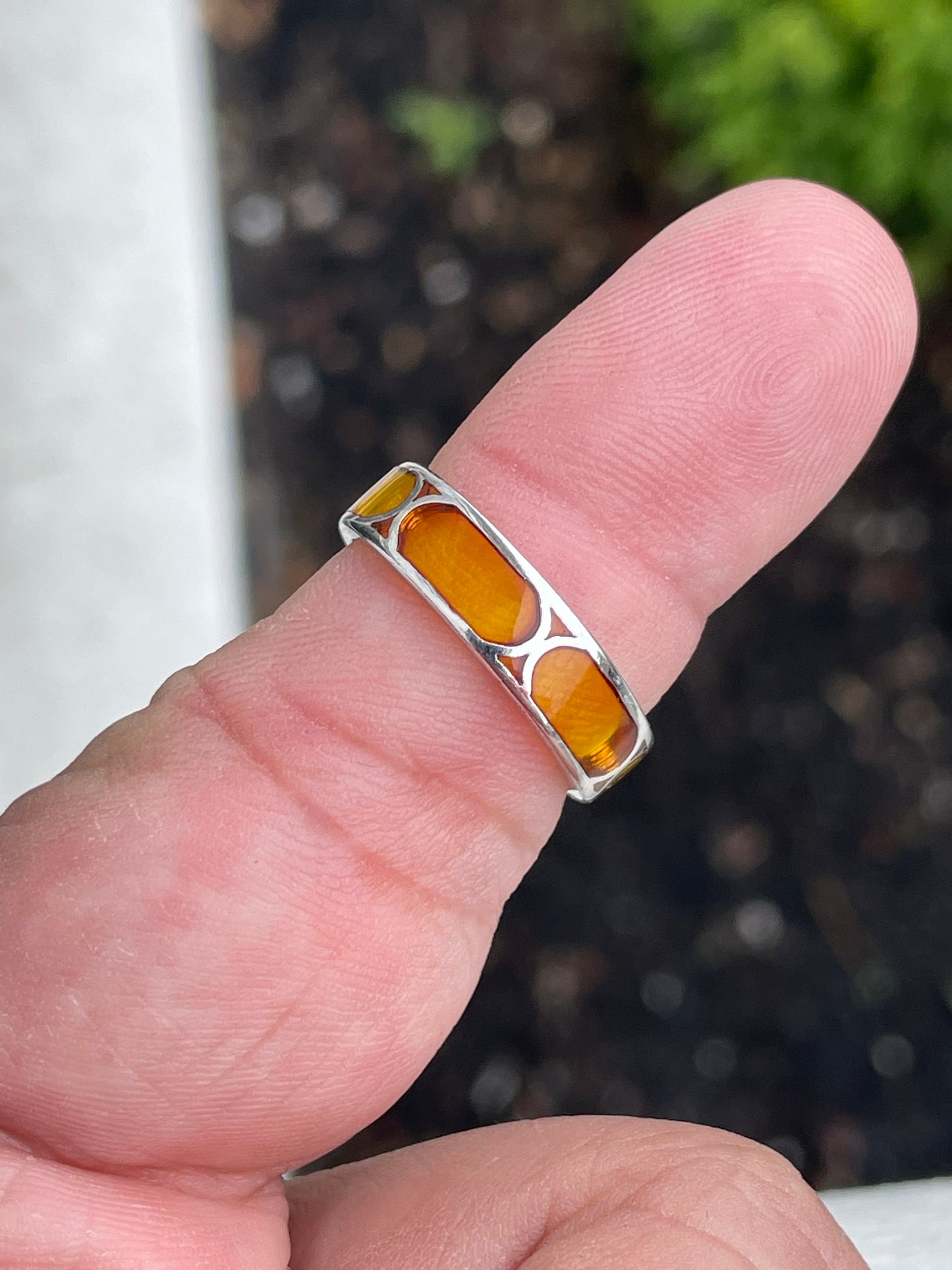 925 Sterling Silver Yellow Glass Band Ring Size 7.5