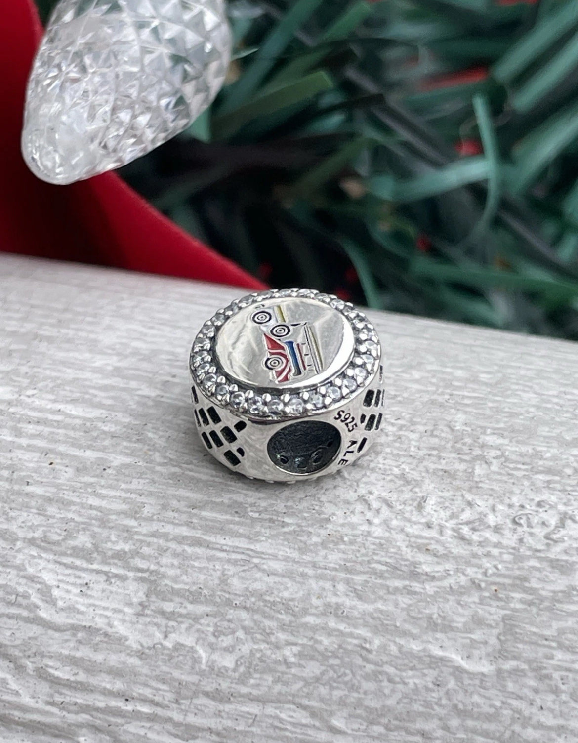 Pandora Philippines Exclusive Country Round Signet Jeepney Image Charm