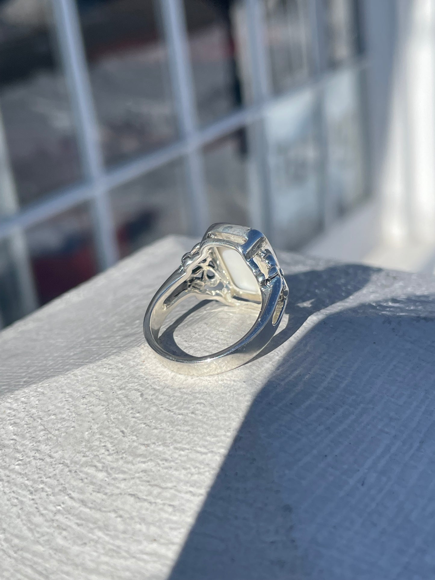 Mother of Pearl Signet 925 Sterling Silver Ring Size 7