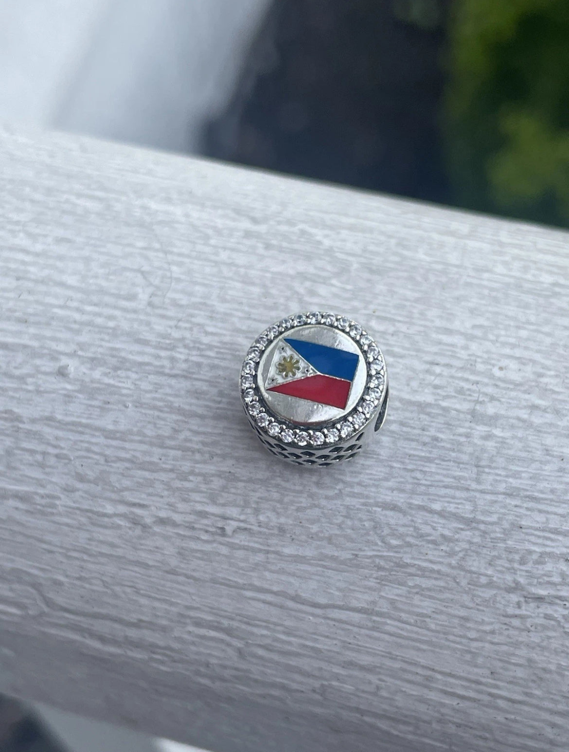 Pandora Philippines Exclusive Country Flag Round Signet Charm