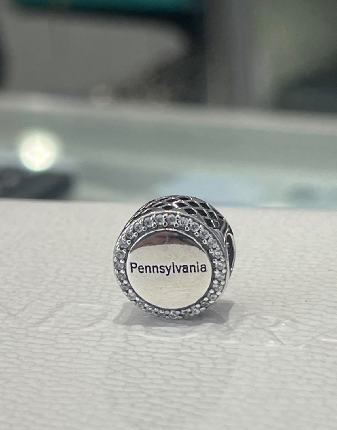 Pandora Pennsylvania State Exclusive Flag Signet Travel Charm