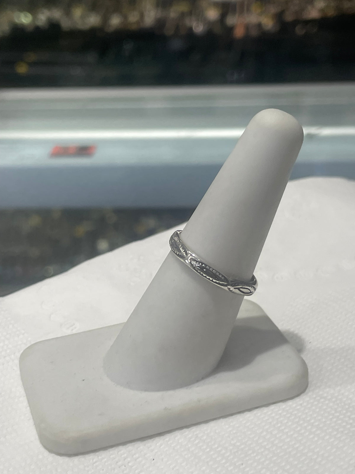 Designer Silpada 925 Sterling Silver Thin Textured Band Ring Size 7