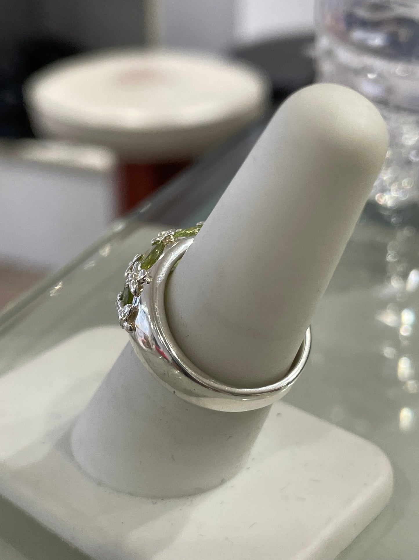 925 Sterling Silver Peridot Cluster Band Ring Size 7