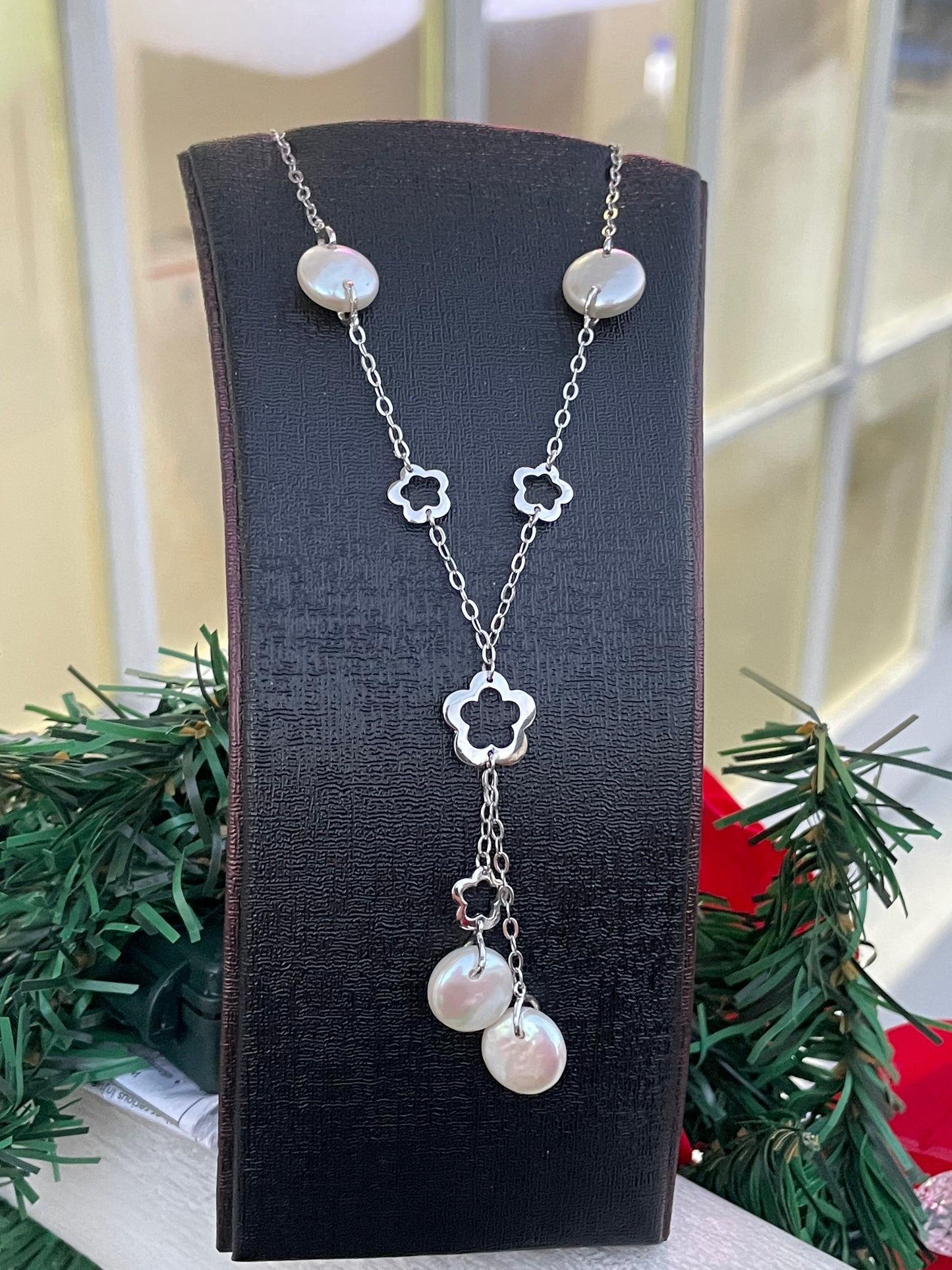 925 Sterling Silver Open Flower Freshwater Pearl Necklace