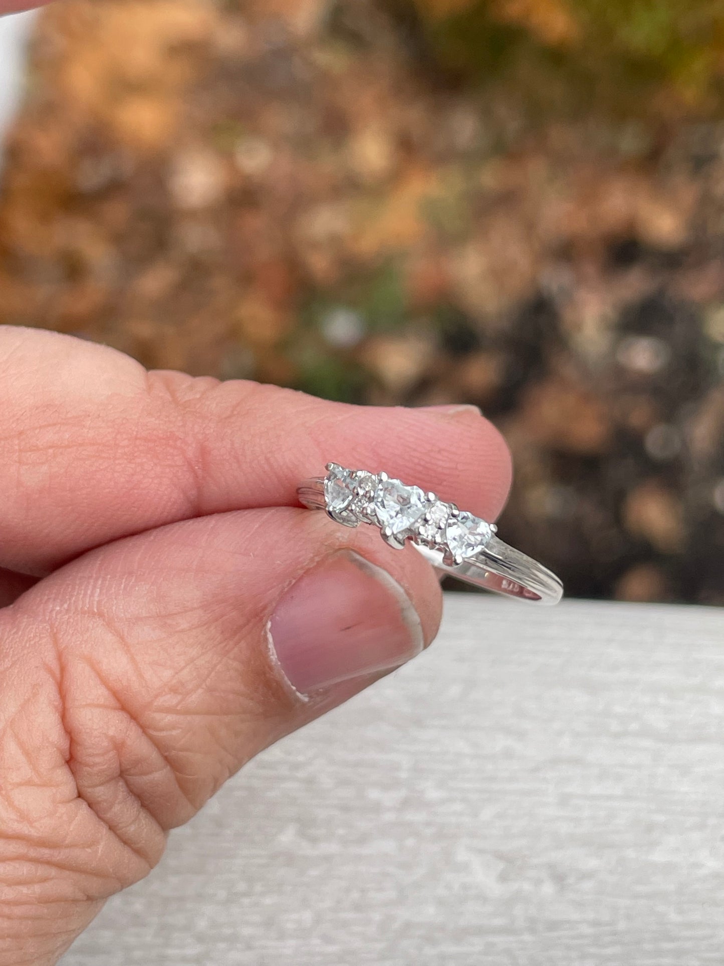 10k White Gold Past Present Future Aquamarine & Diamond Heart Band Ring Size 7.5