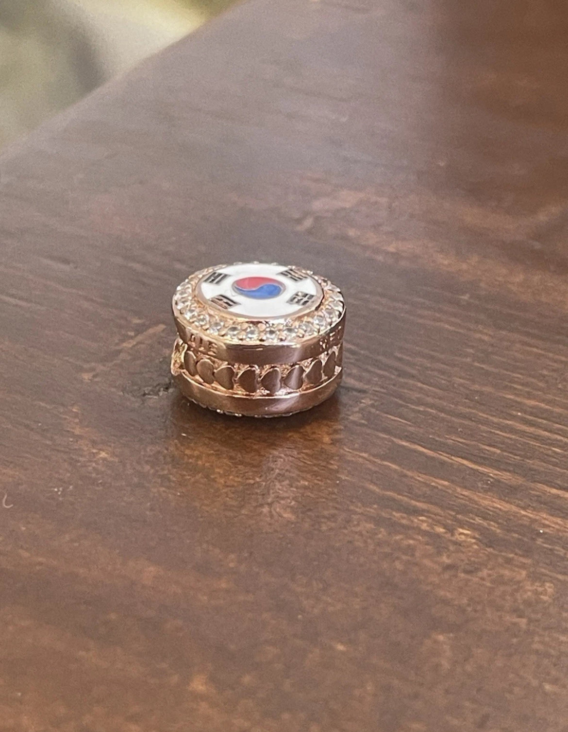 Pandora Korea Country Exclusive Flag Rose Gold Round Signet Flag Charm