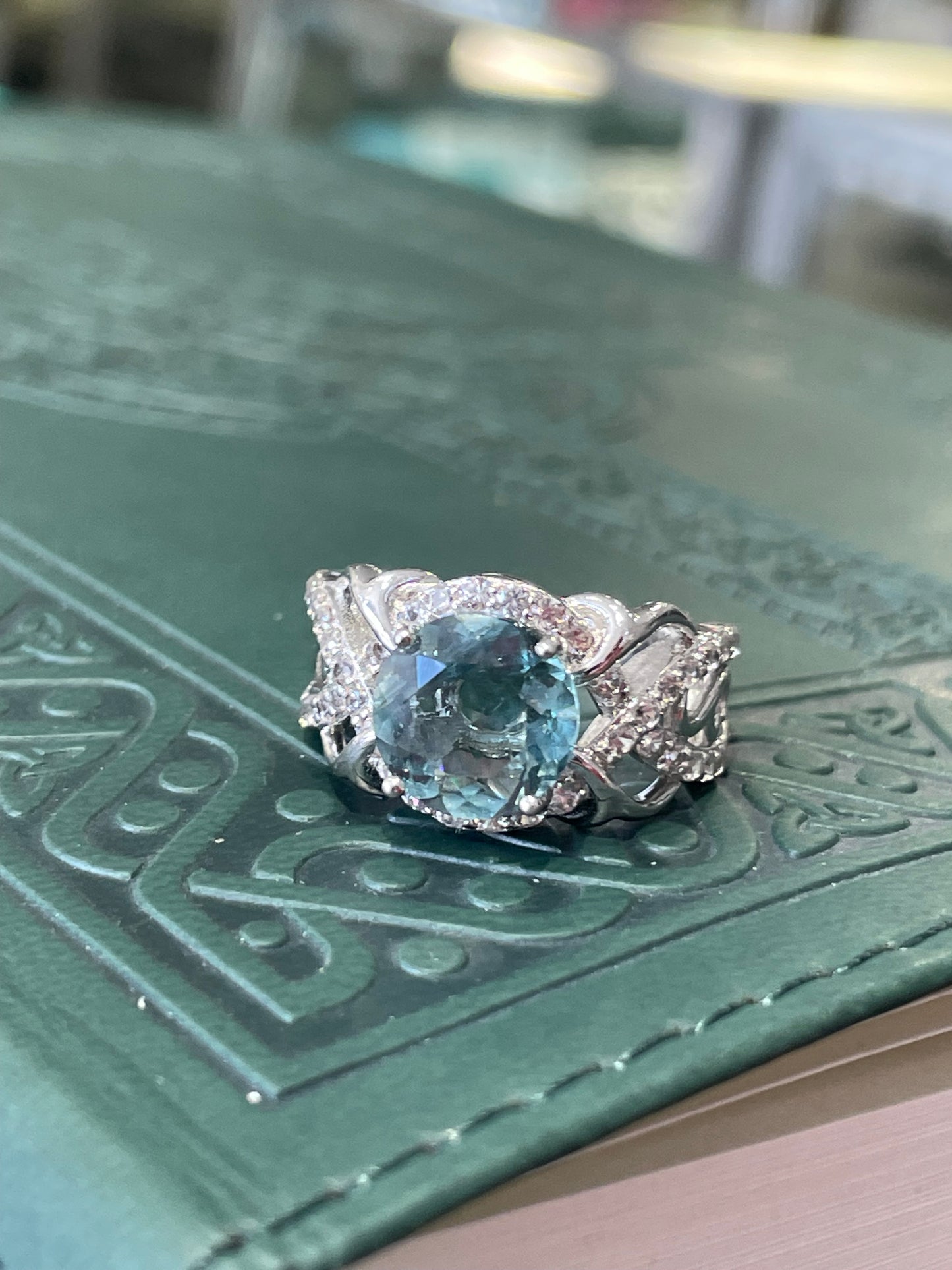 925 Sterling Silver Simulated Green Amethyst & Cz Statement Ring Size 6.5