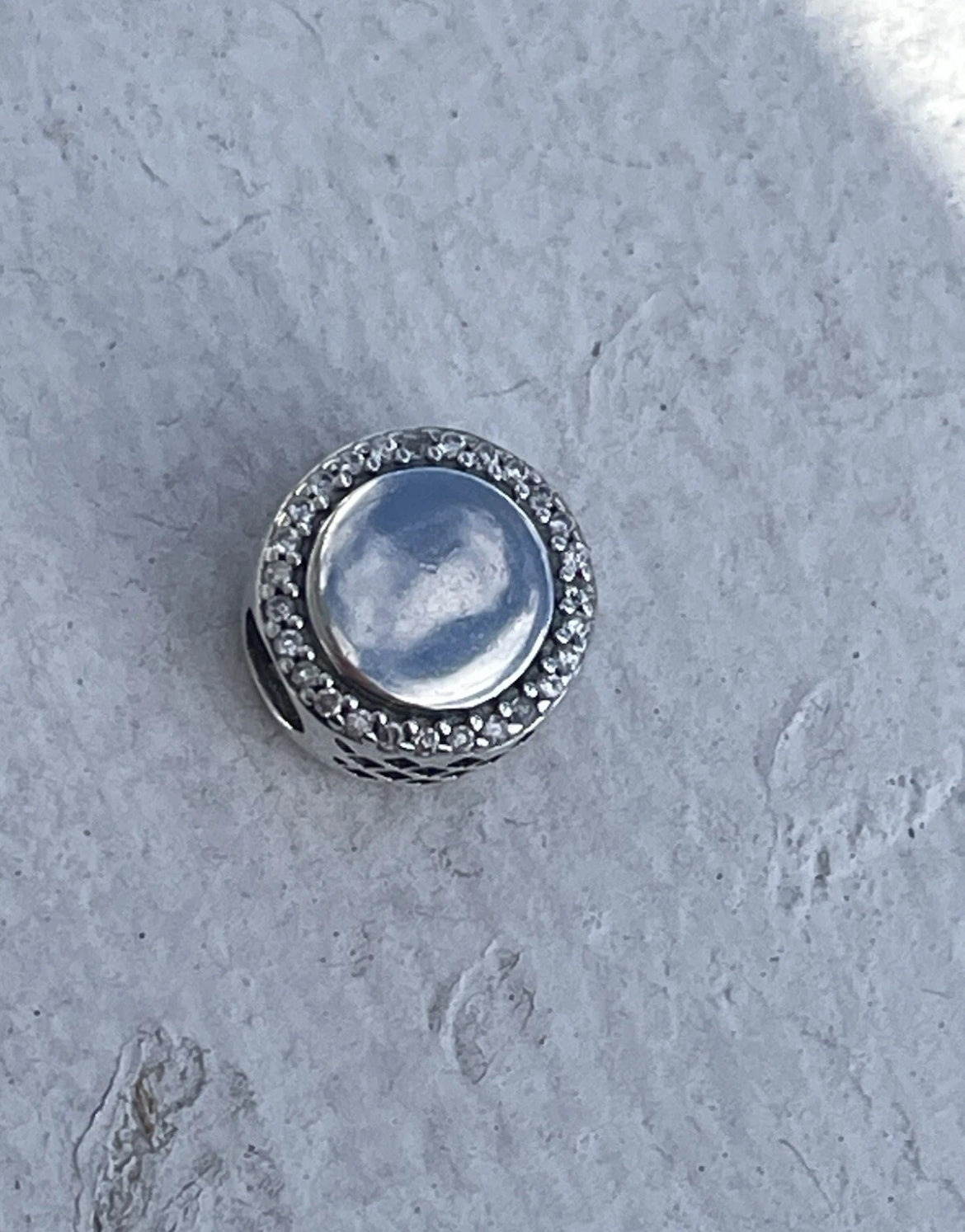 Pandora Hershey Pennsylvania Exclusive Hershey Kiss Logo Round Signet Charm
