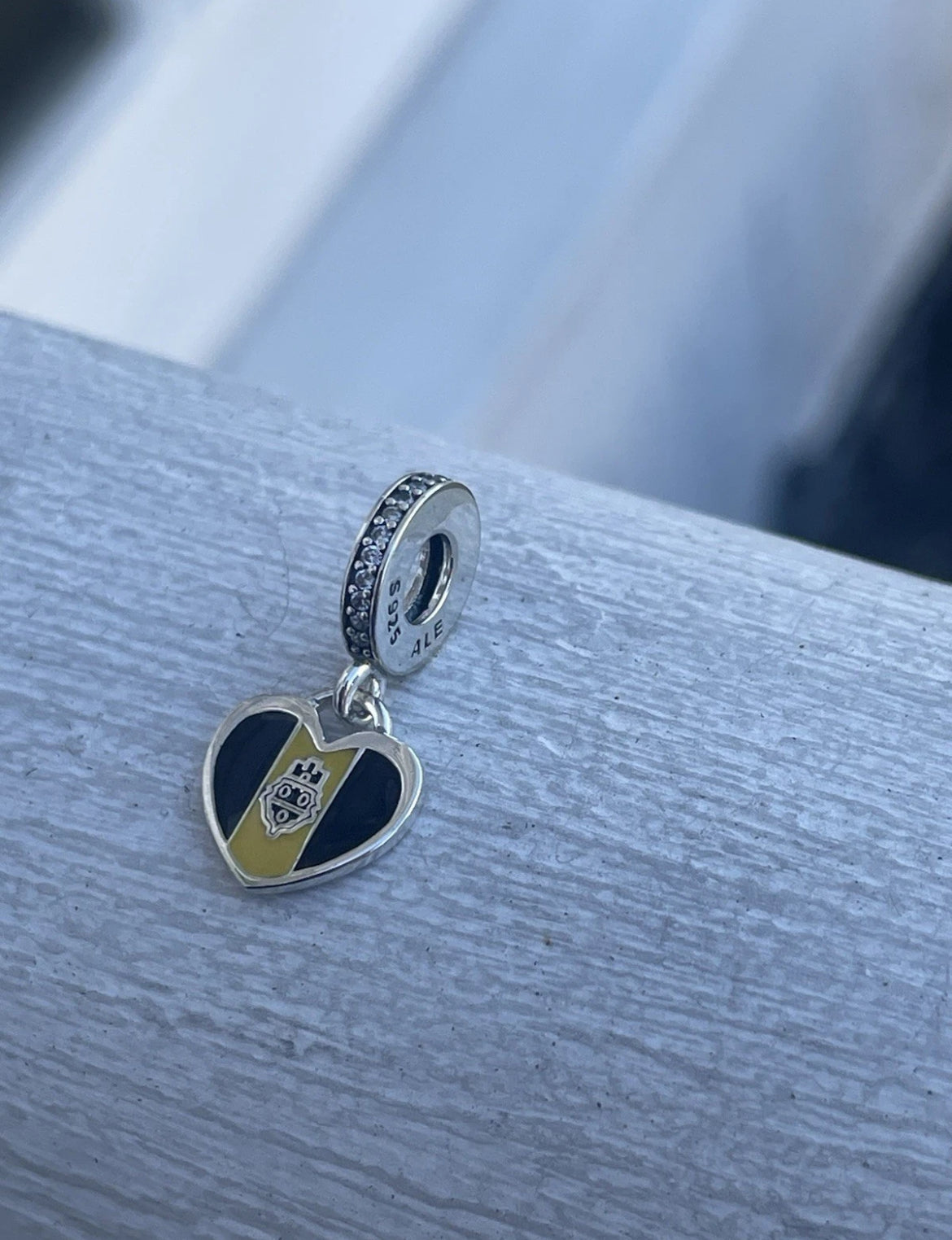 Pandora Pittsburgh Pennsylvania Exclusive Heart Flag Dangle Charm