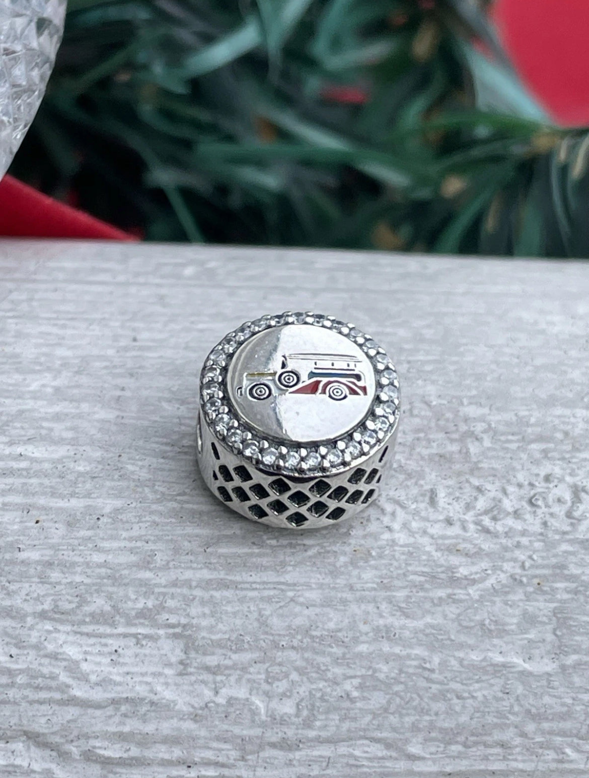 Pandora Philippines Exclusive Country Round Signet Jeepney Image Charm