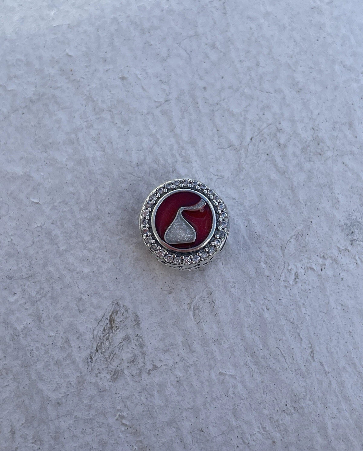 Pandora Hershey Pennsylvania Exclusive Hershey Kiss Logo Round Signet Charm
