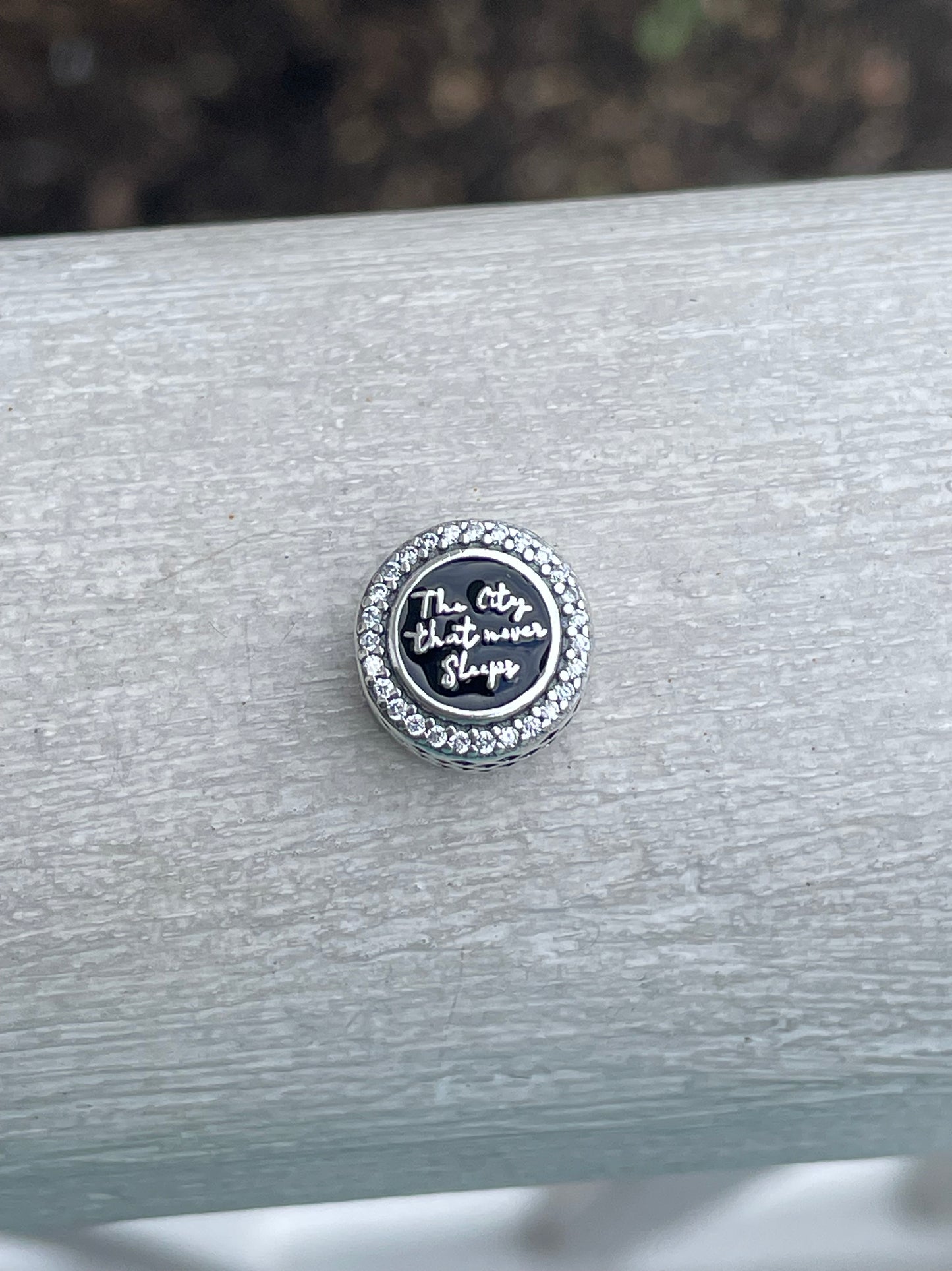 Pandora New York City
Exclusive The City That Never Sleeps Signet Travel Charm