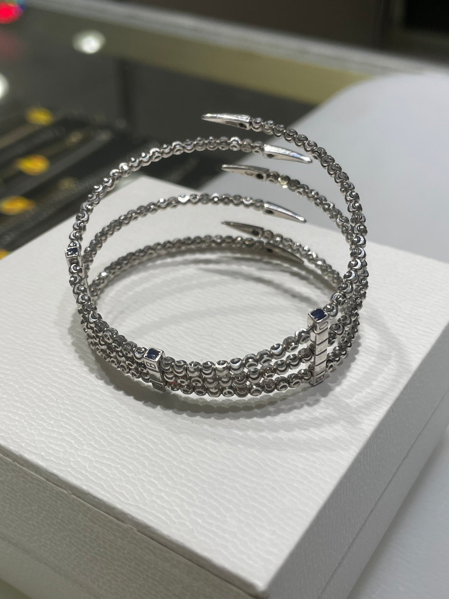 925 Sterling Silver Flexible Claw Bracelet 7”