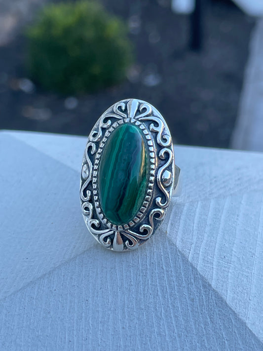 925 Sterling Silver Oval Malachite Filigree Shield Ring Size 7.25