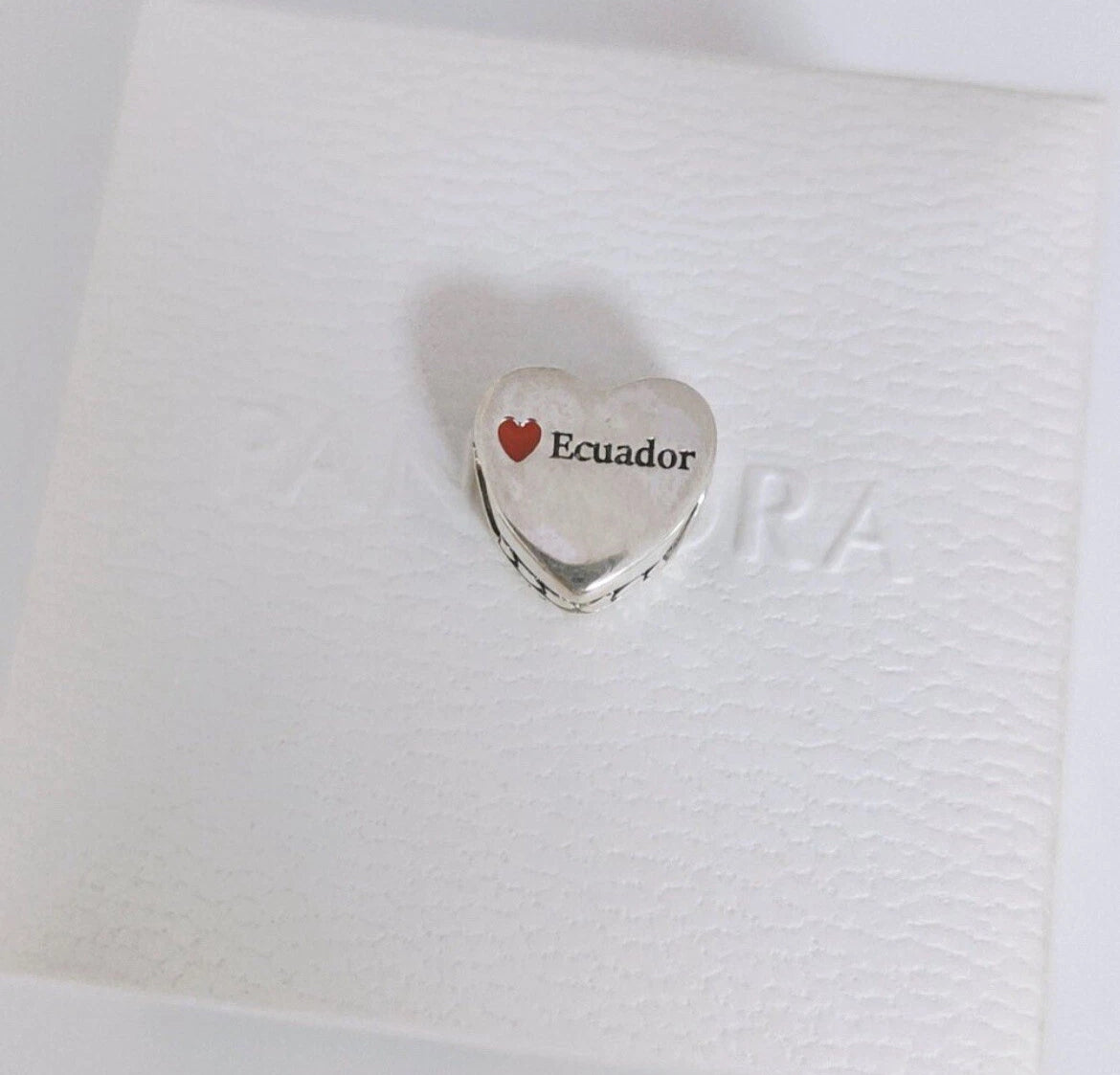 Pandora Ecuador Country Heart Flag Exclusive Travel Charm